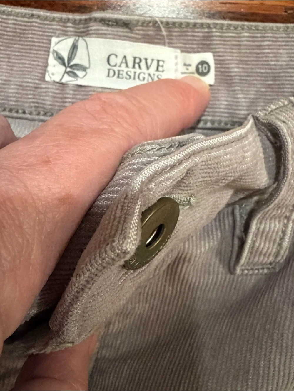 Carve Designs Womens Tan Oahu Shorts Organic Cotton Corduroy 4” Inseam Size 10